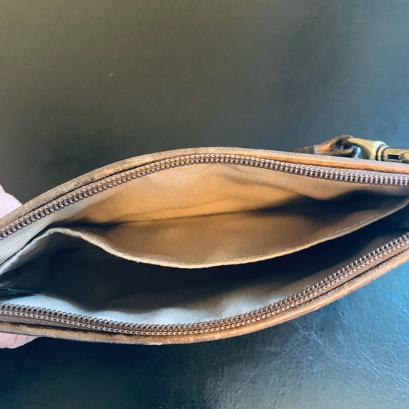 Coach wristlet - Picture 3 of 3